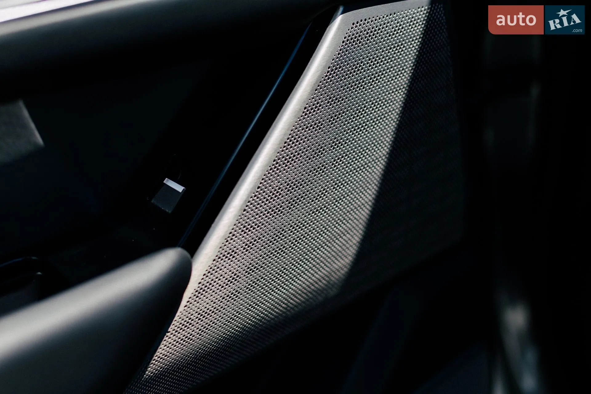 2018 Land Rover Range Rover Velar - мініатюра 31
