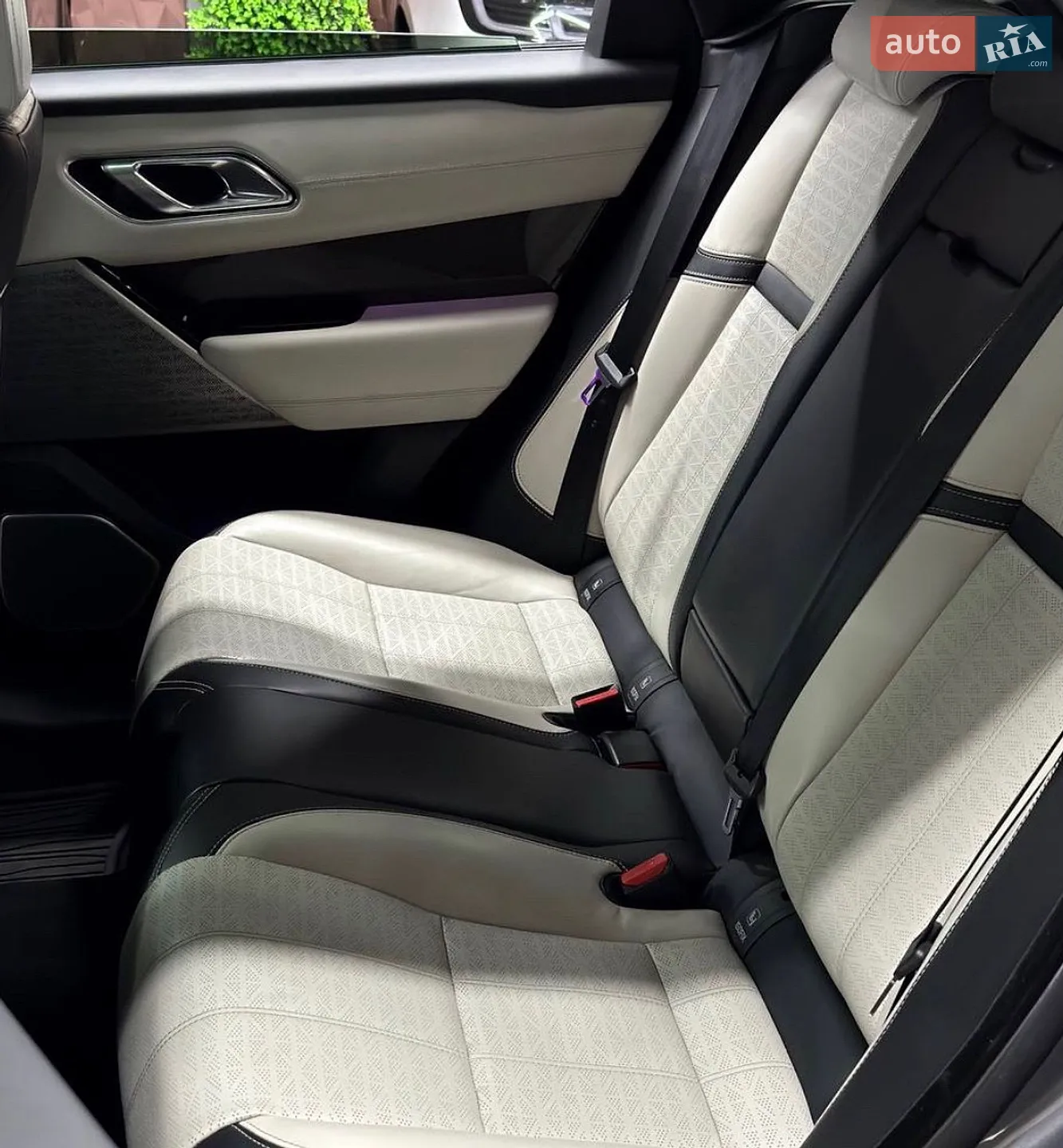 2017 Land Rover Range Rover Velar - мініатюра 10