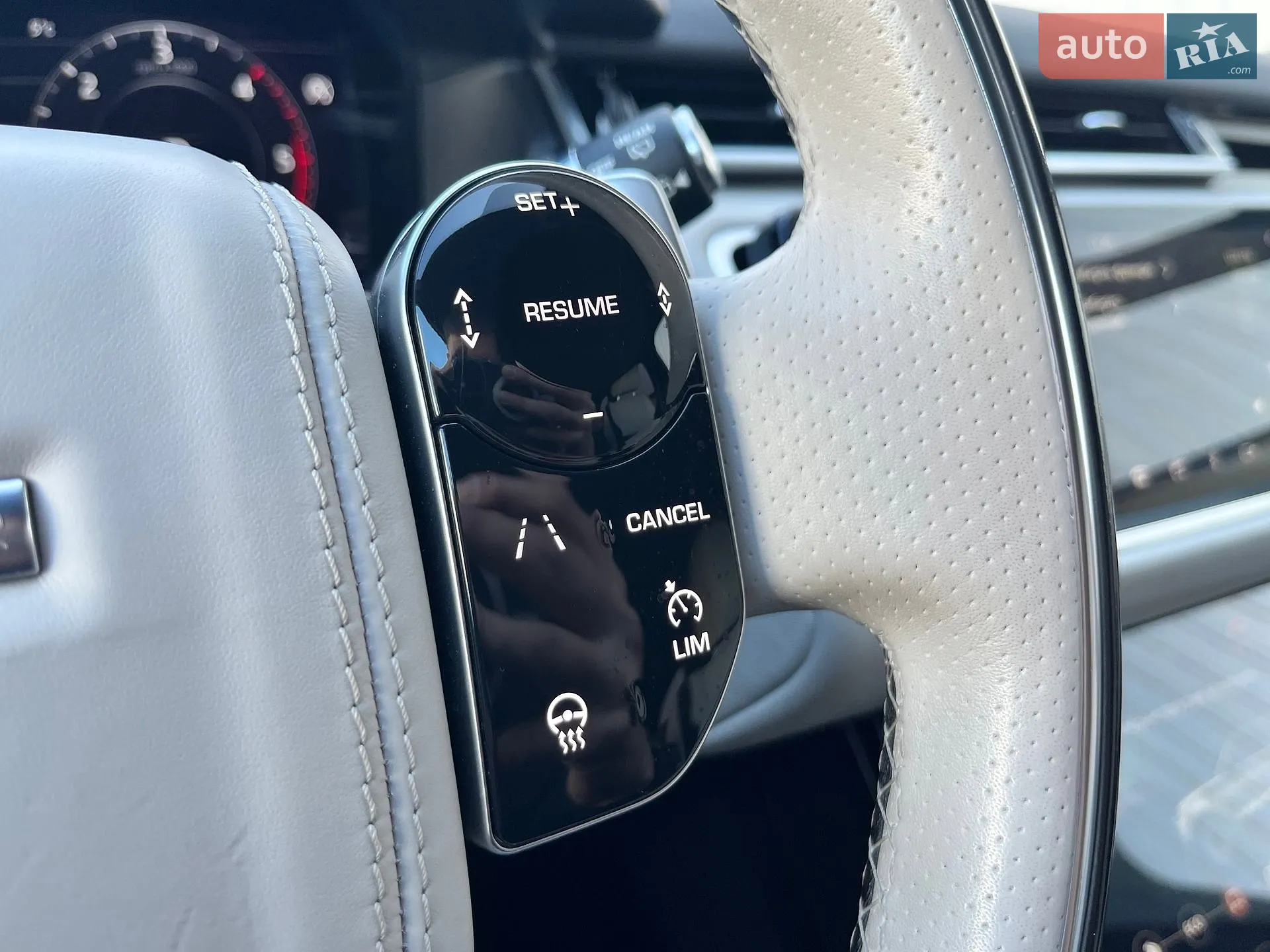 2018 Land Rover Range Rover Velar - мініатюра 27