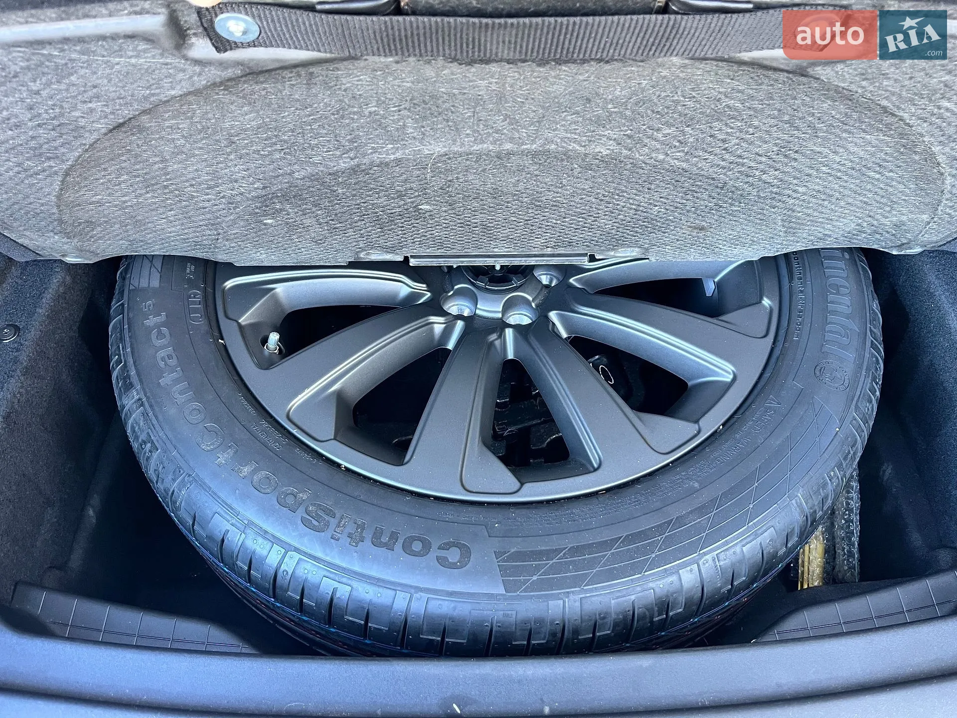 2018 Land Rover Range Rover Velar - мініатюра 39