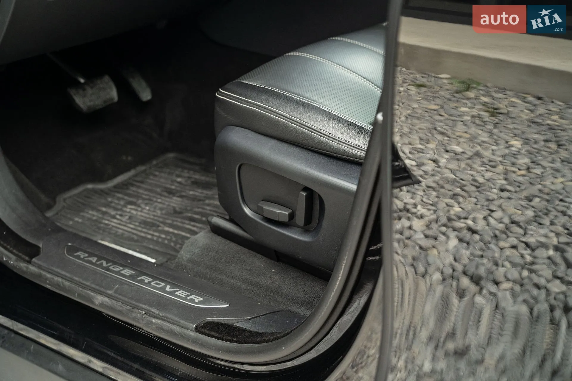 2017 Land Rover Range Rover Velar - мініатюра 21