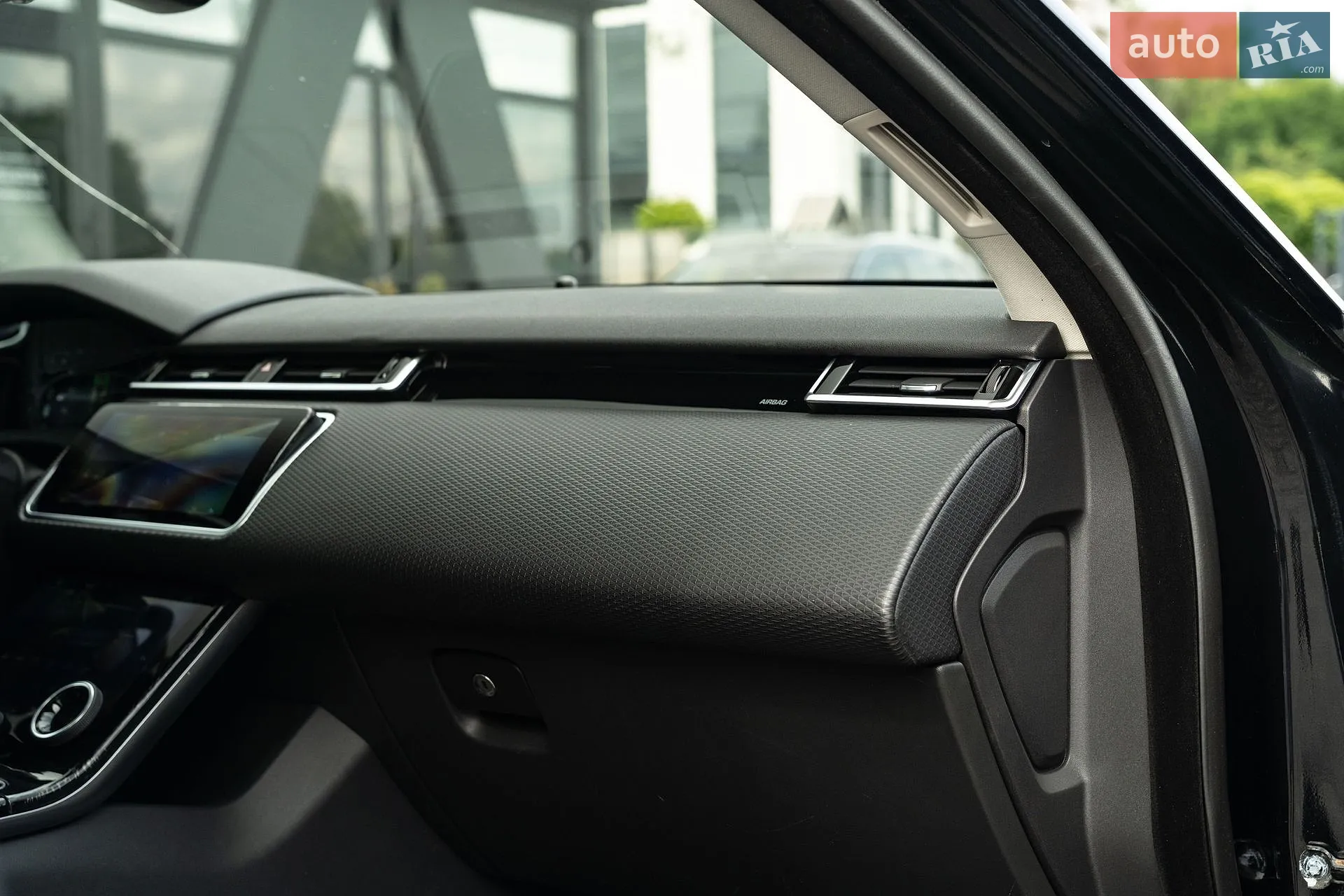 2017 Land Rover Range Rover Velar - мініатюра 36