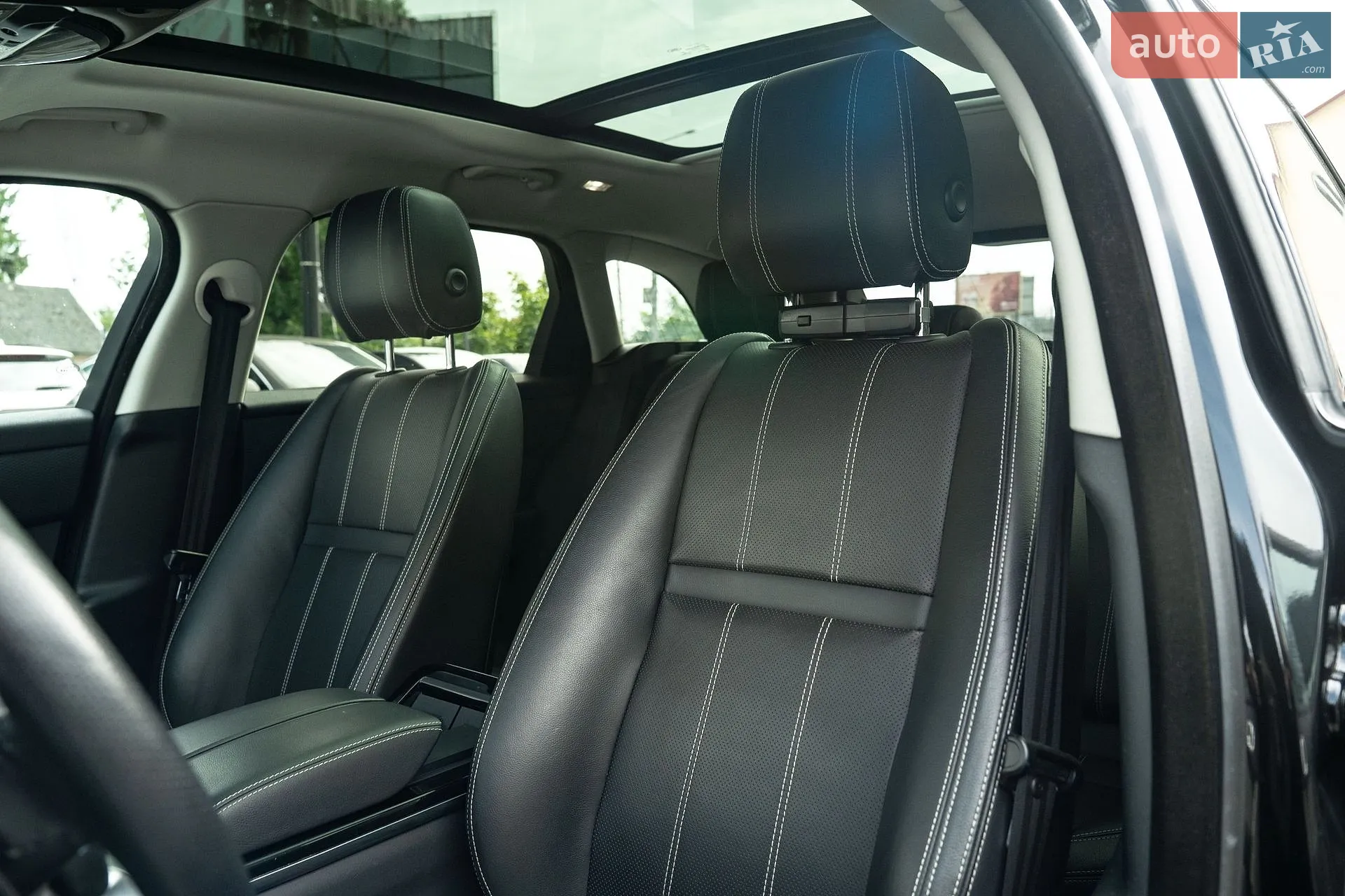 2017 Land Rover Range Rover Velar - мініатюра 39