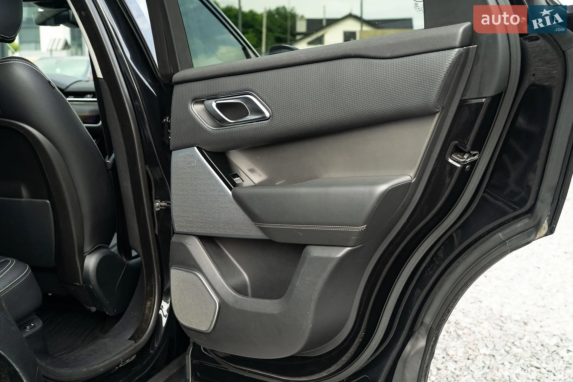 2017 Land Rover Range Rover Velar - мініатюра 46