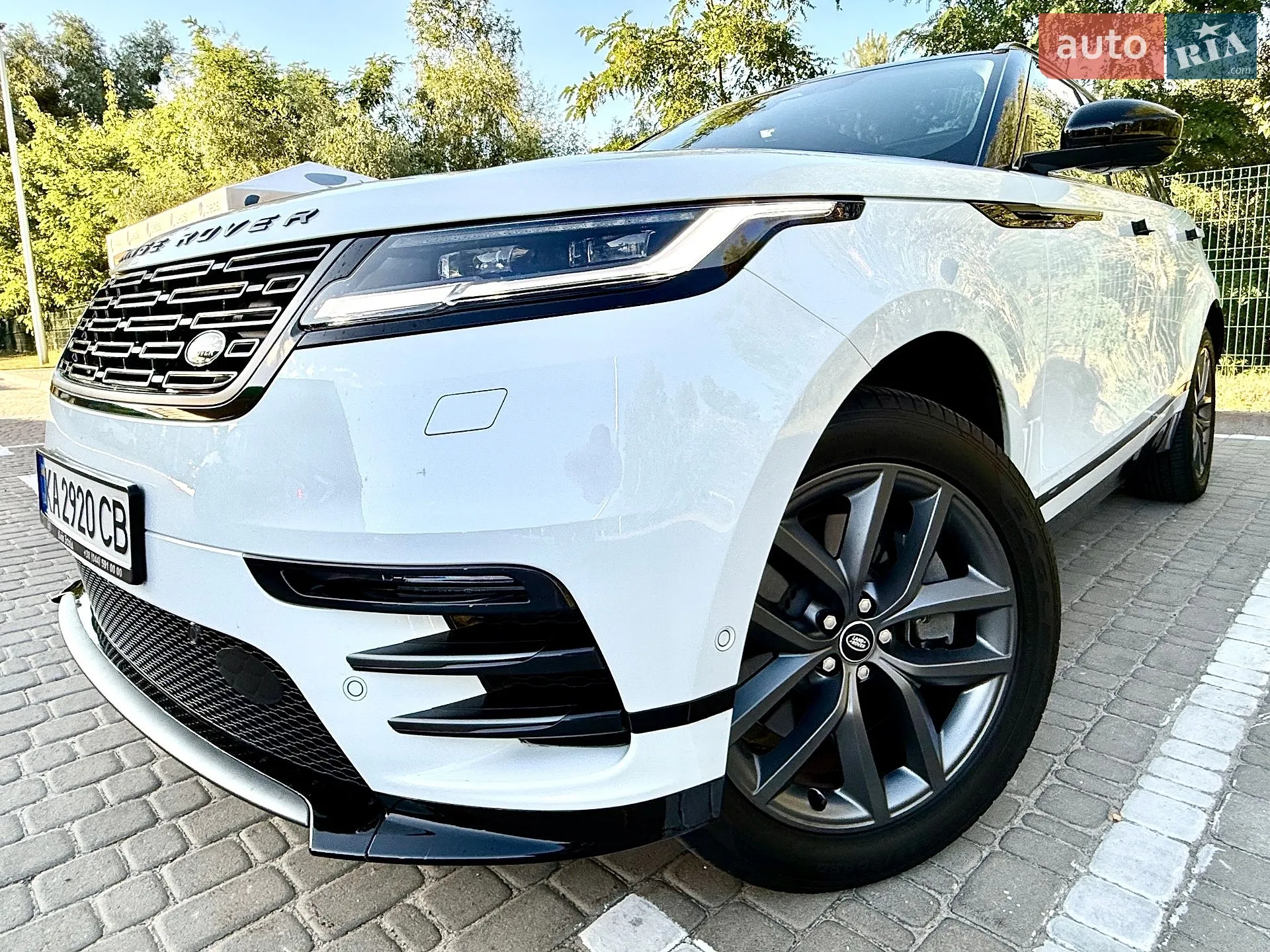 2025 Land Rover Range Rover Velar - мініатюра 2