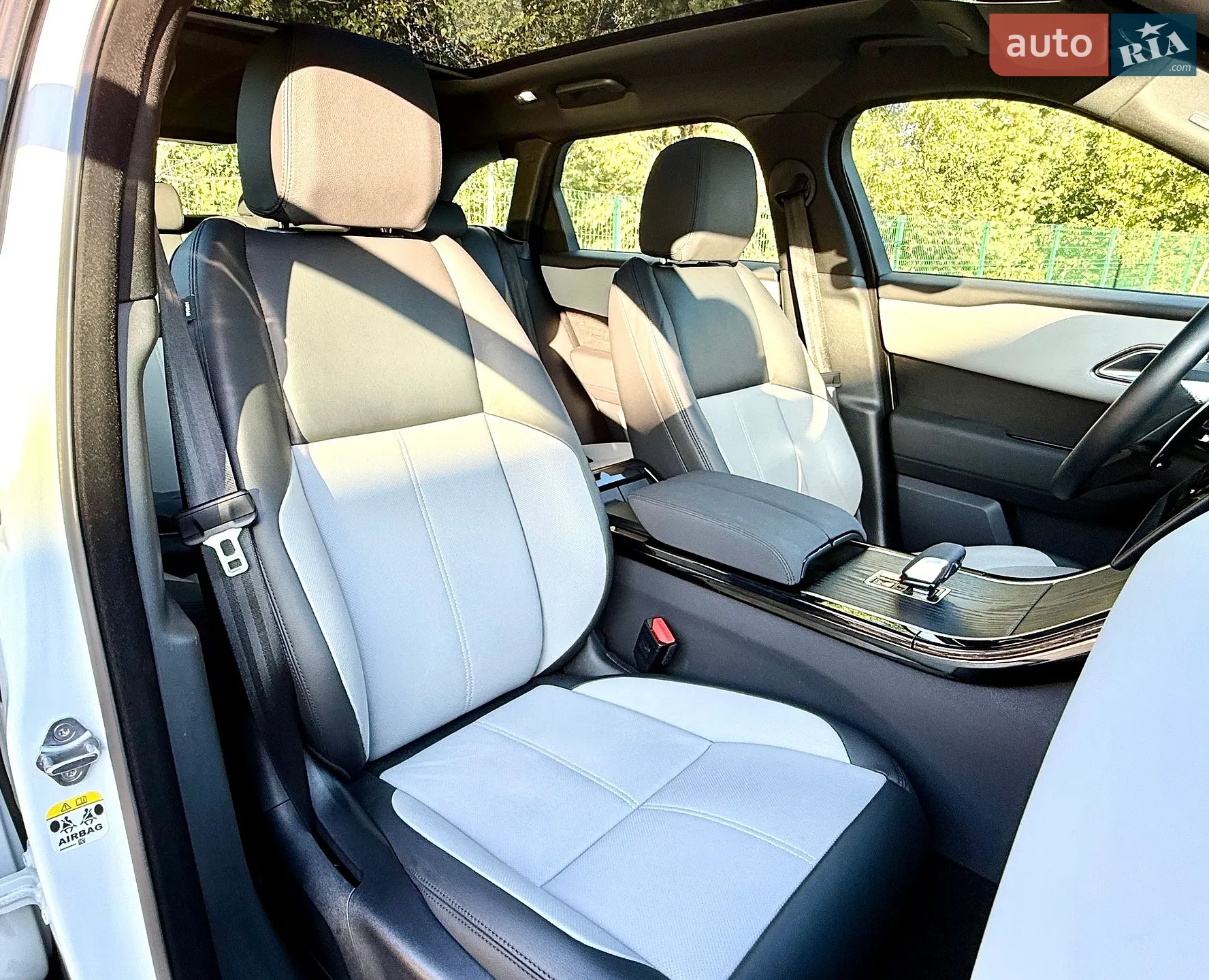 2025 Land Rover Range Rover Velar - мініатюра 20
