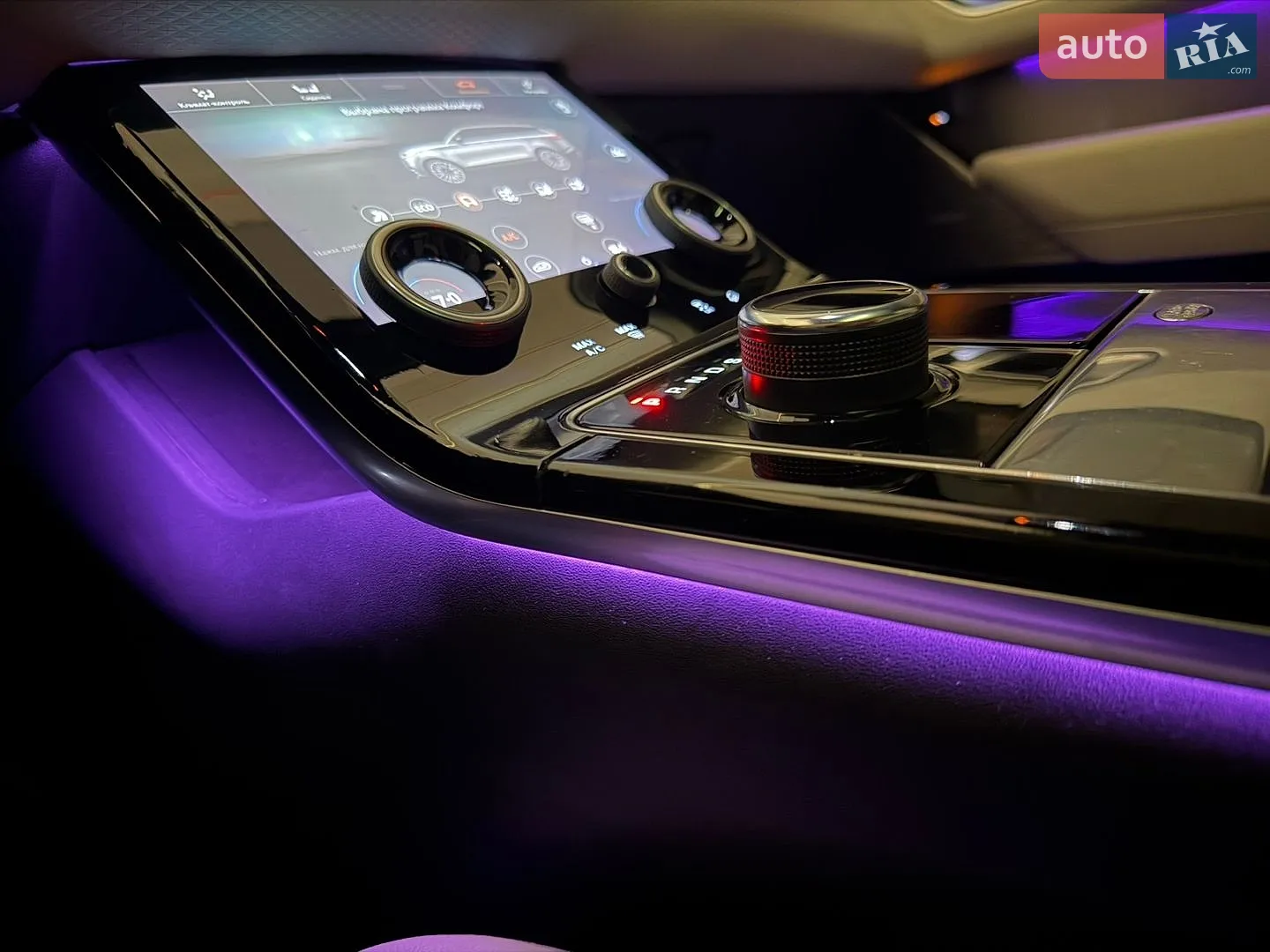 2019 Land Rover Range Rover Velar - мініатюра 18