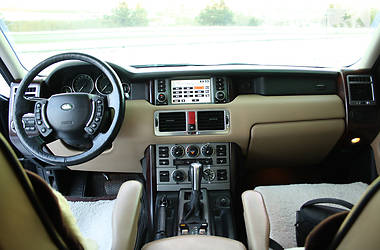 Внедорожник / Кроссовер Land Rover Range Rover 2004 в Гусятине