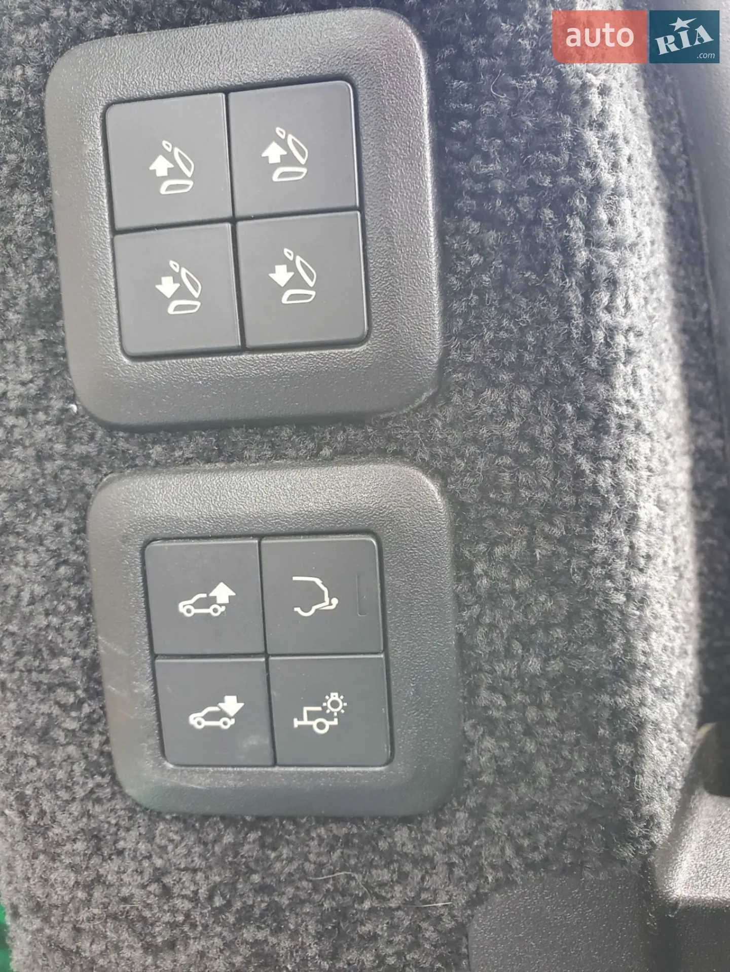2018 Land Rover Range Rover - мініатюра 18