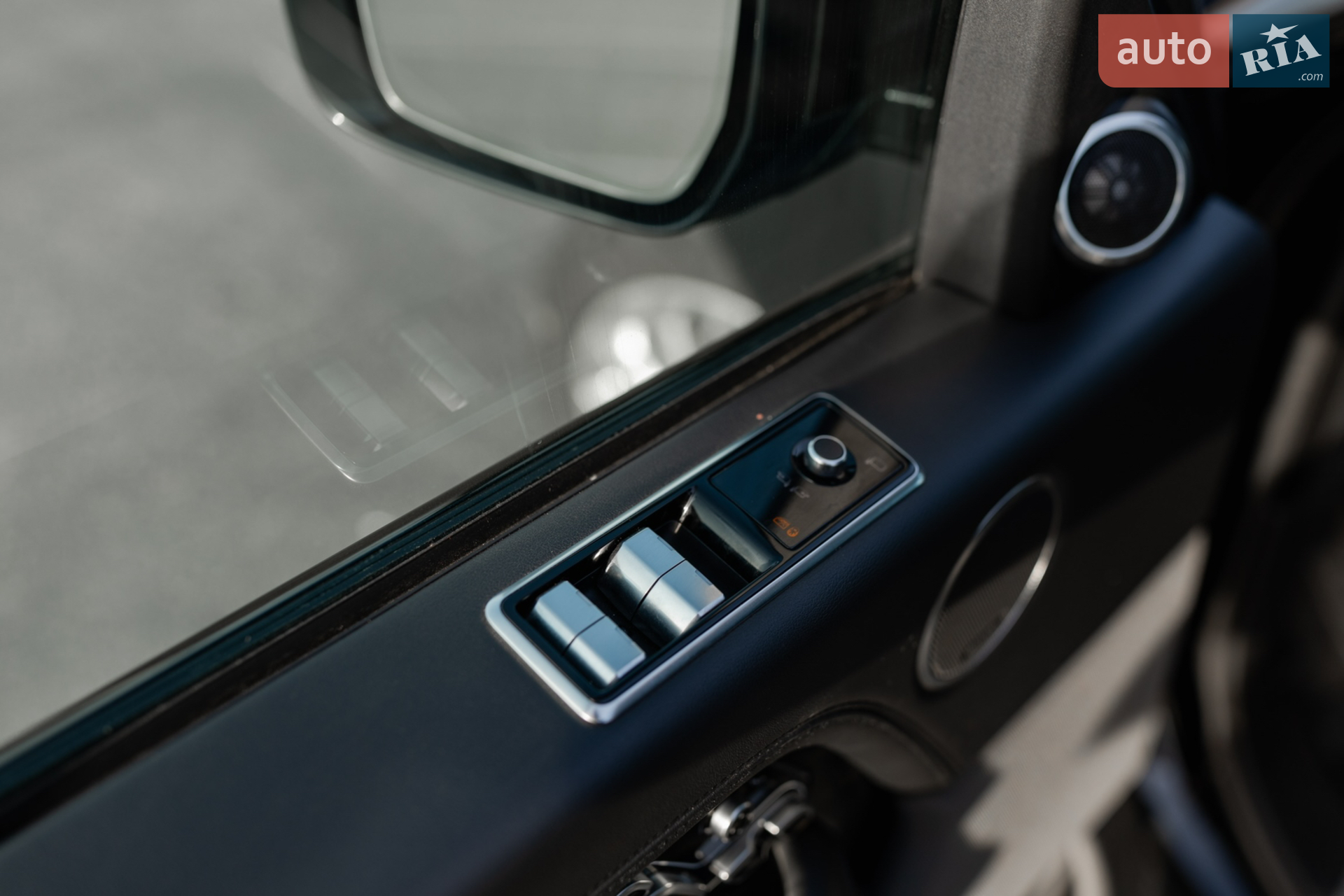 2018 Land Rover Range Rover - мініатюра 8
