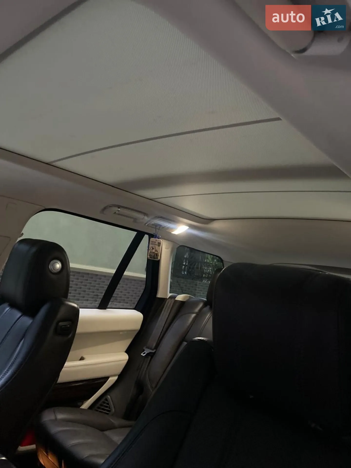 2016 Land Rover Range Rover - мініатюра 21