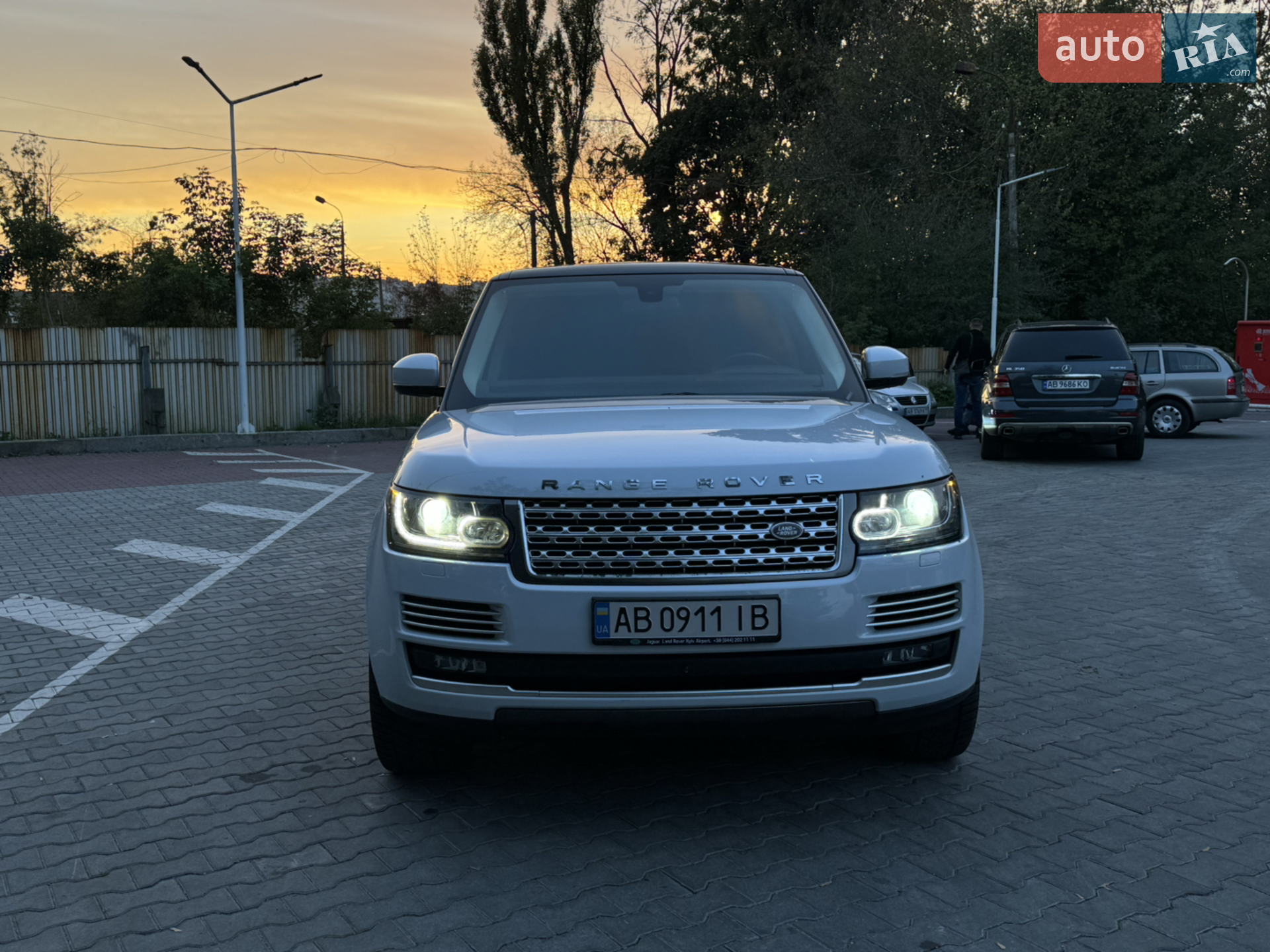 2016 Land Rover Range Rover - мініатюра 2