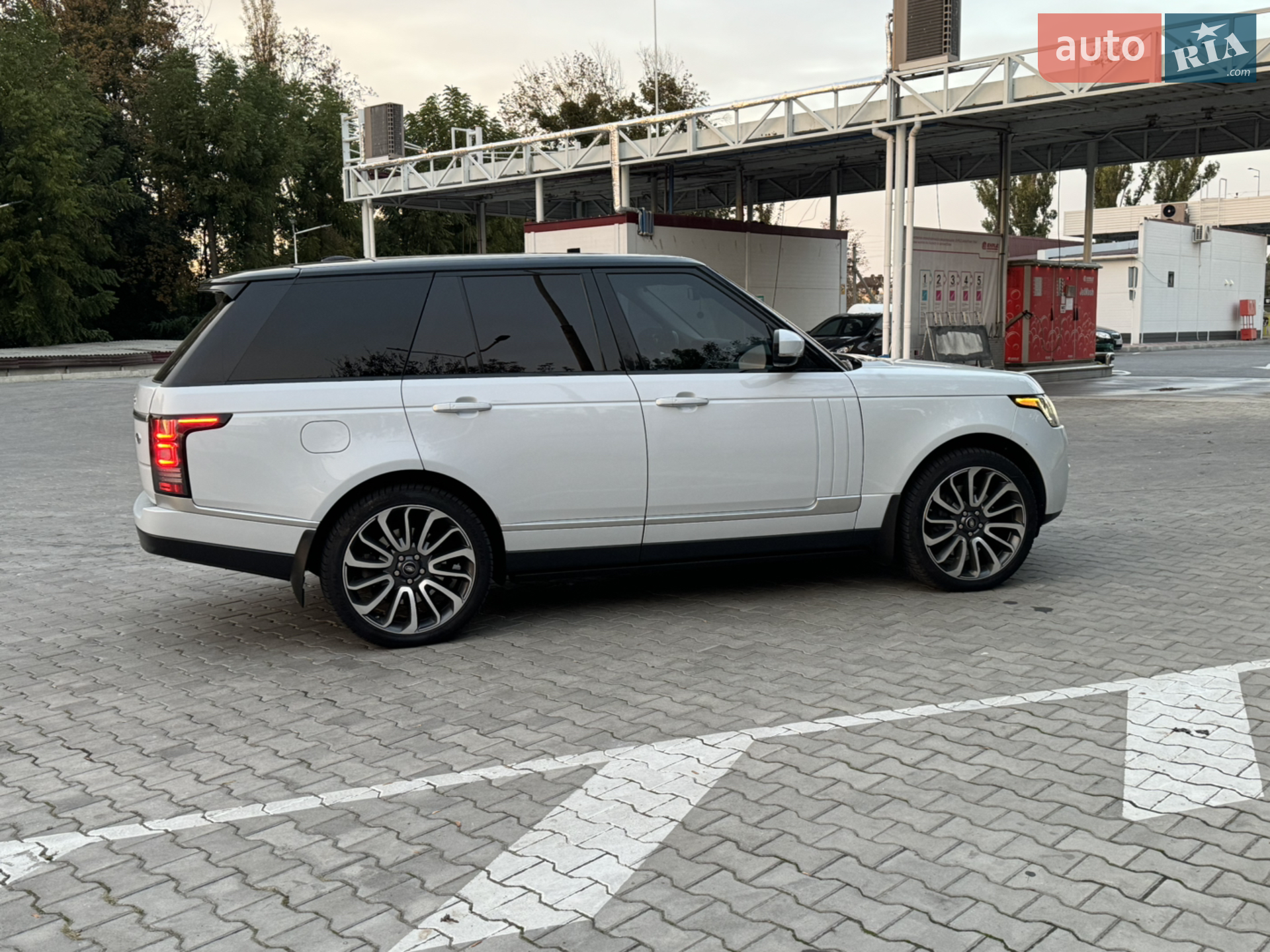 2016 Land Rover Range Rover - мініатюра 3