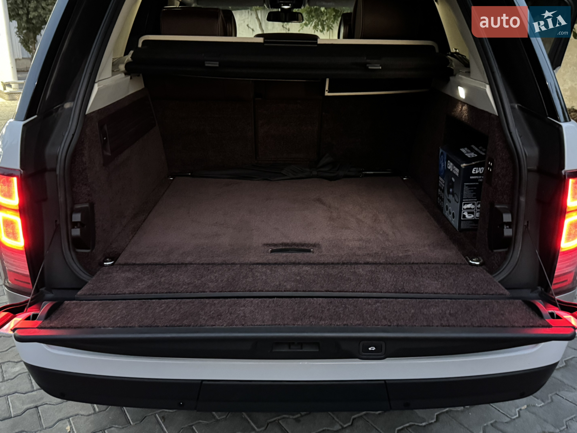 2016 Land Rover Range Rover - мініатюра 18