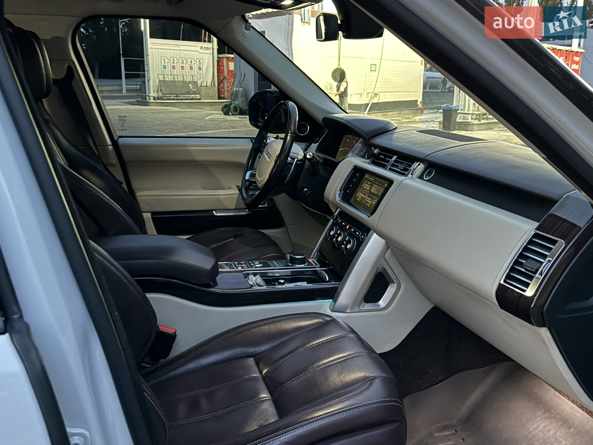 2016 Land Rover Range Rover - мініатюра 14