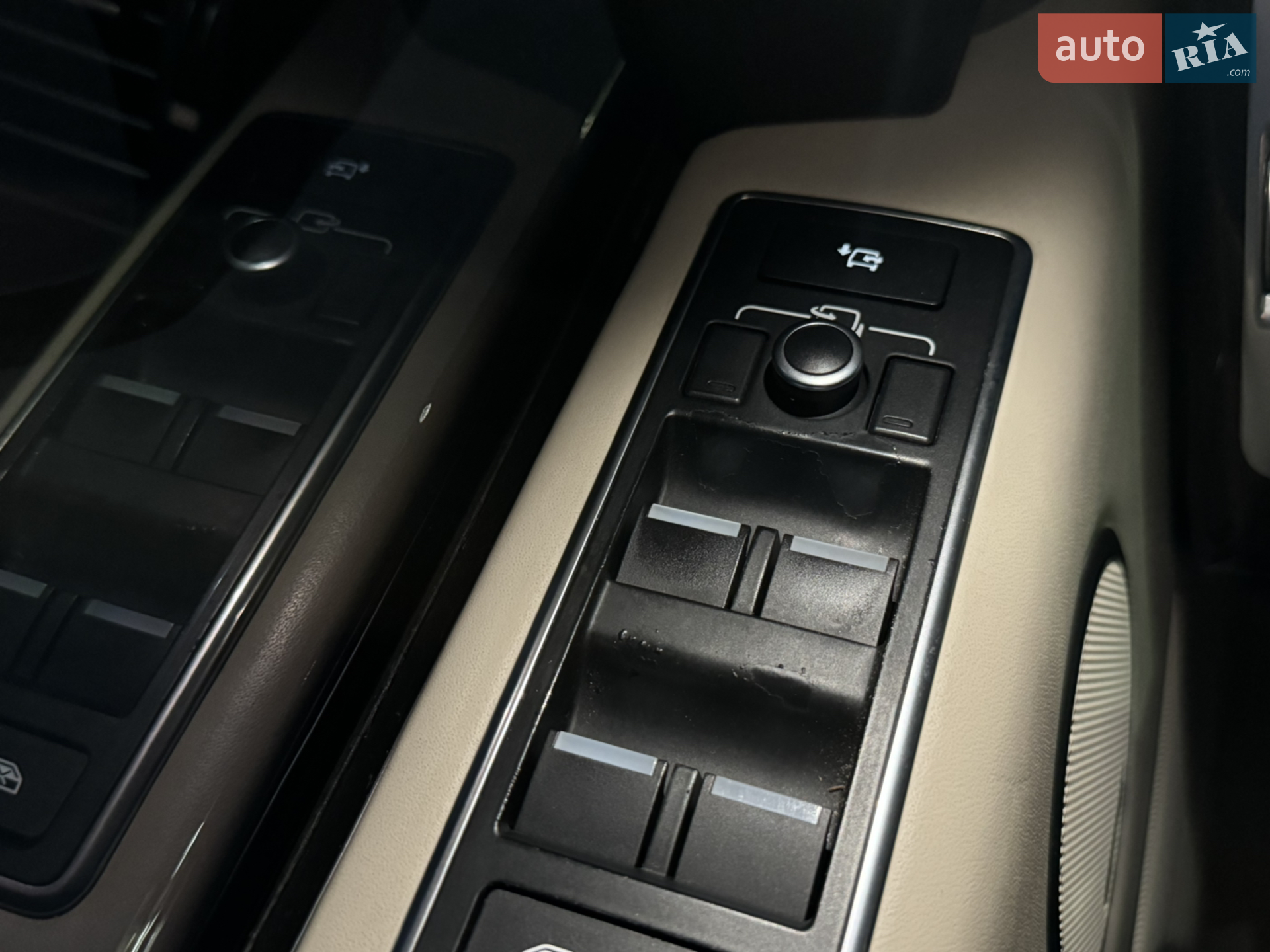 2016 Land Rover Range Rover - мініатюра 34