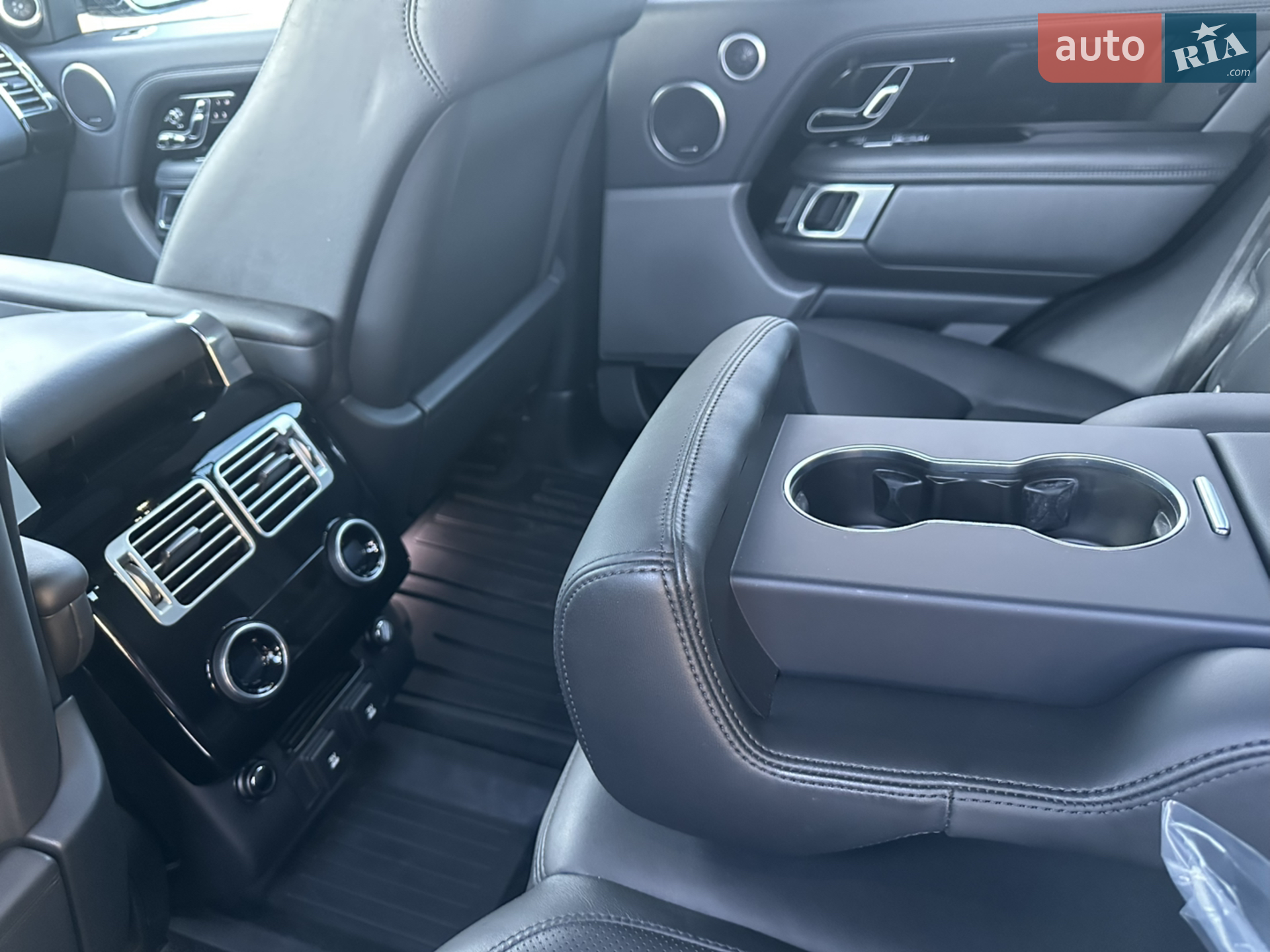 2018 Land Rover Range Rover - мініатюра 28