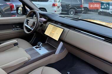 Позашляховик / Кросовер Land Rover Range Rover 2024 в 