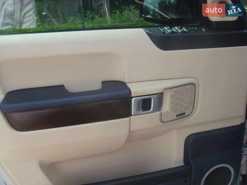 Позашляховик / Кросовер Land Rover Range Rover 2008 в Чернівцях