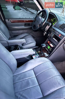 Внедорожник / Кроссовер Land Rover Range Rover 1996 в 