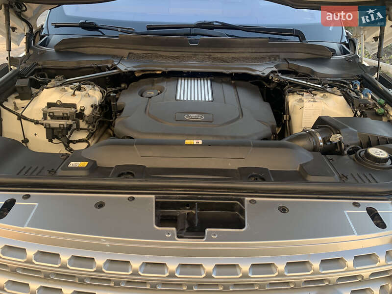 Внедорожник / Кроссовер Land Rover Range Rover 2015 в Ровно