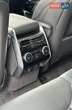 Позашляховик / Кросовер Land Rover Range Rover 2022 в 