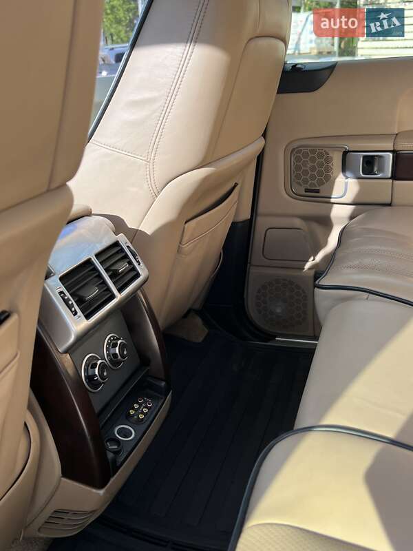 Внедорожник / Кроссовер Land Rover Range Rover 2008 в Черновцах