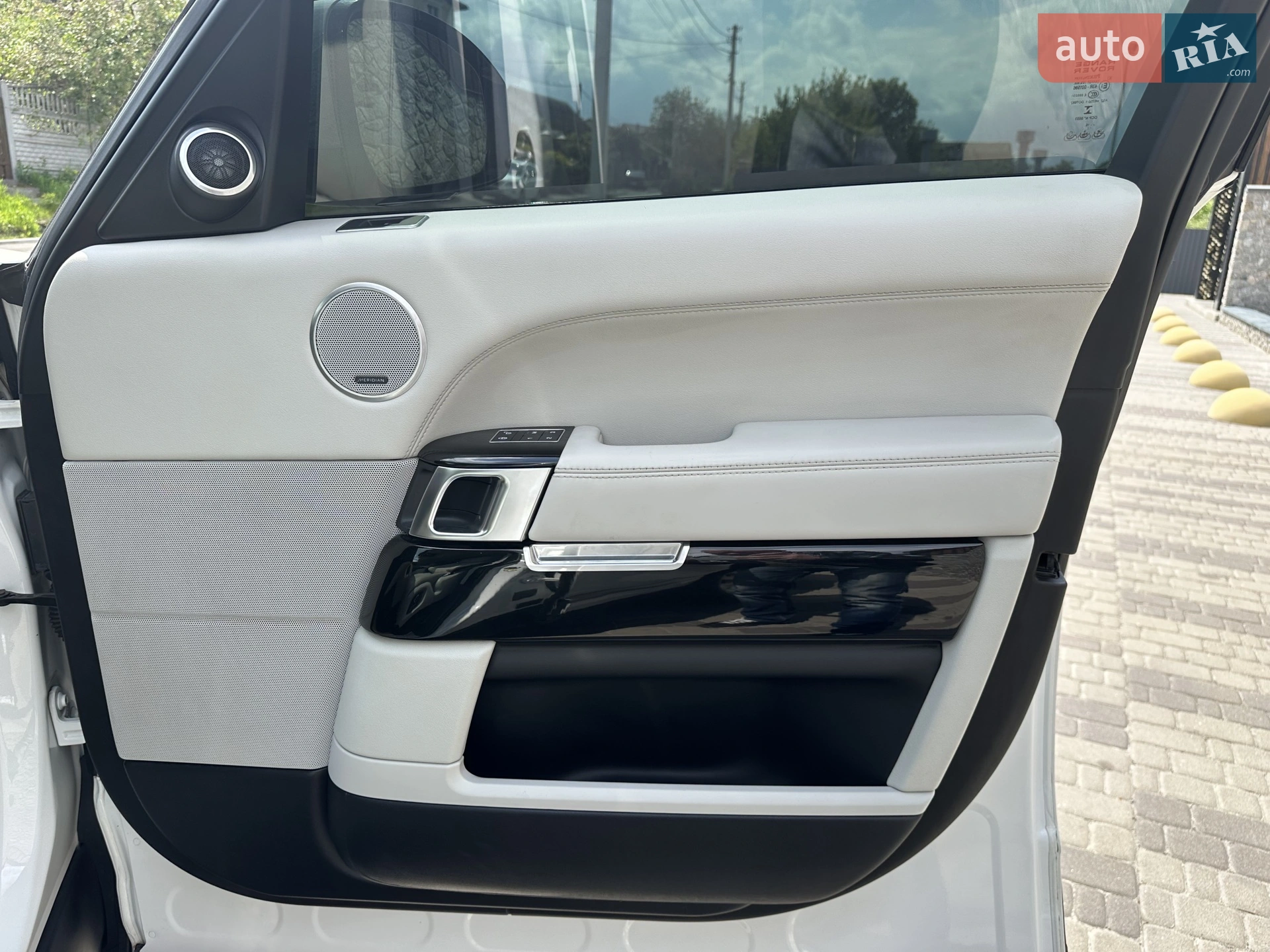 2016 Land Rover Range Rover - мініатюра 33