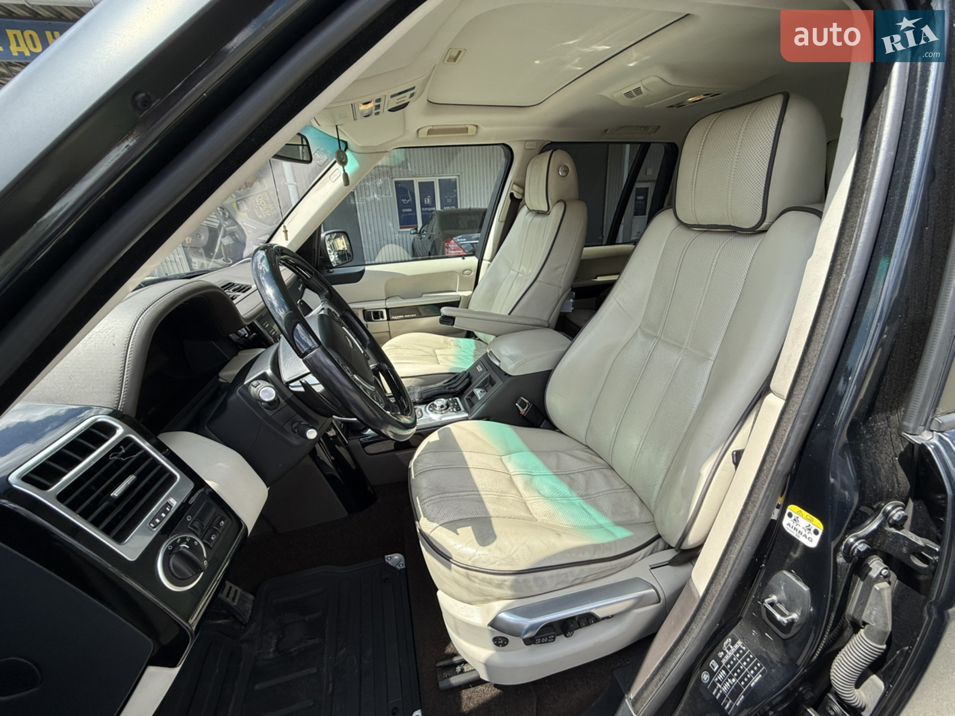 2011 Land Rover Range Rover - мініатюра 12