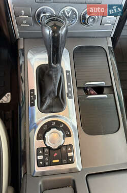 Позашляховик / Кросовер Land Rover Range Rover 2011 в 