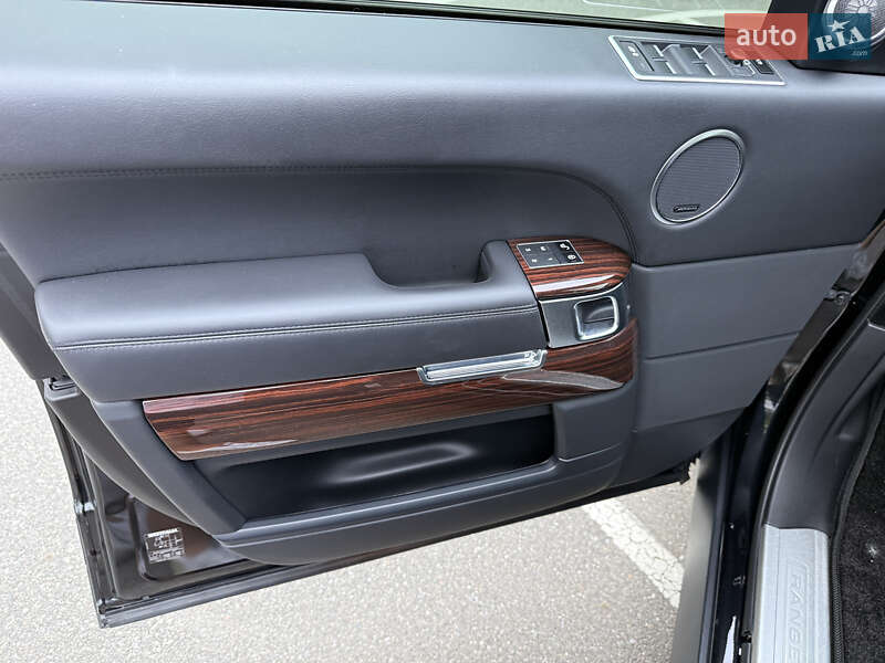 Внедорожник / Кроссовер Land Rover Range Rover 2015 в Киеве