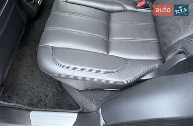 Внедорожник / Кроссовер Land Rover Range Rover 2015 в 
