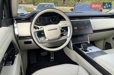 Позашляховик / Кросовер Land Rover Range Rover 2023 в 