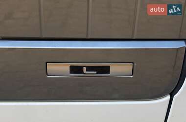 Внедорожник / Кроссовер Land Rover Range Rover 2019 в 