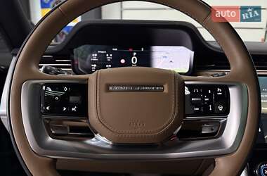 Позашляховик / Кросовер Land Rover Range Rover 2023 в 