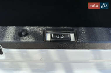Внедорожник / Кроссовер Land Rover Range Rover 2012 в 