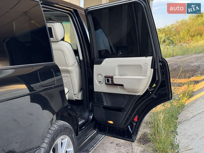 Внедорожник / Кроссовер Land Rover Range Rover 2006 в Зборове