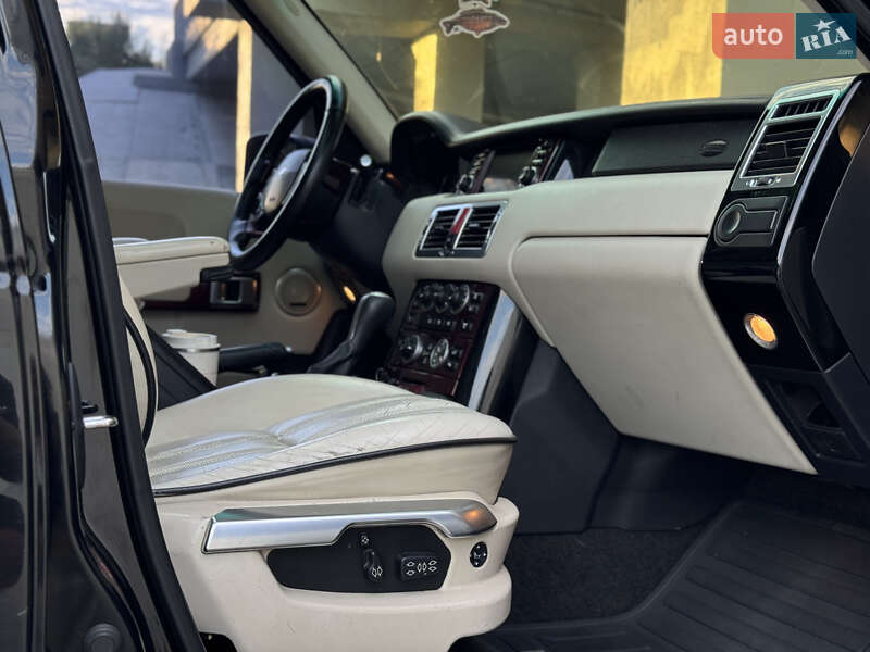 Внедорожник / Кроссовер Land Rover Range Rover 2006 в Зборове
