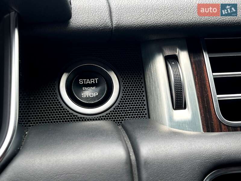 Внедорожник / Кроссовер Land Rover Range Rover 2013 в Киеве