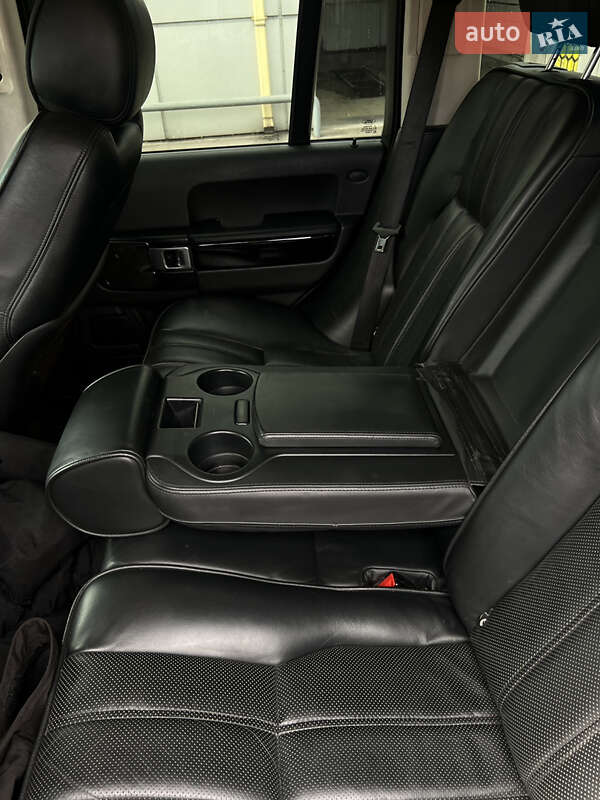Внедорожник / Кроссовер Land Rover Range Rover 2005 в Черновцах