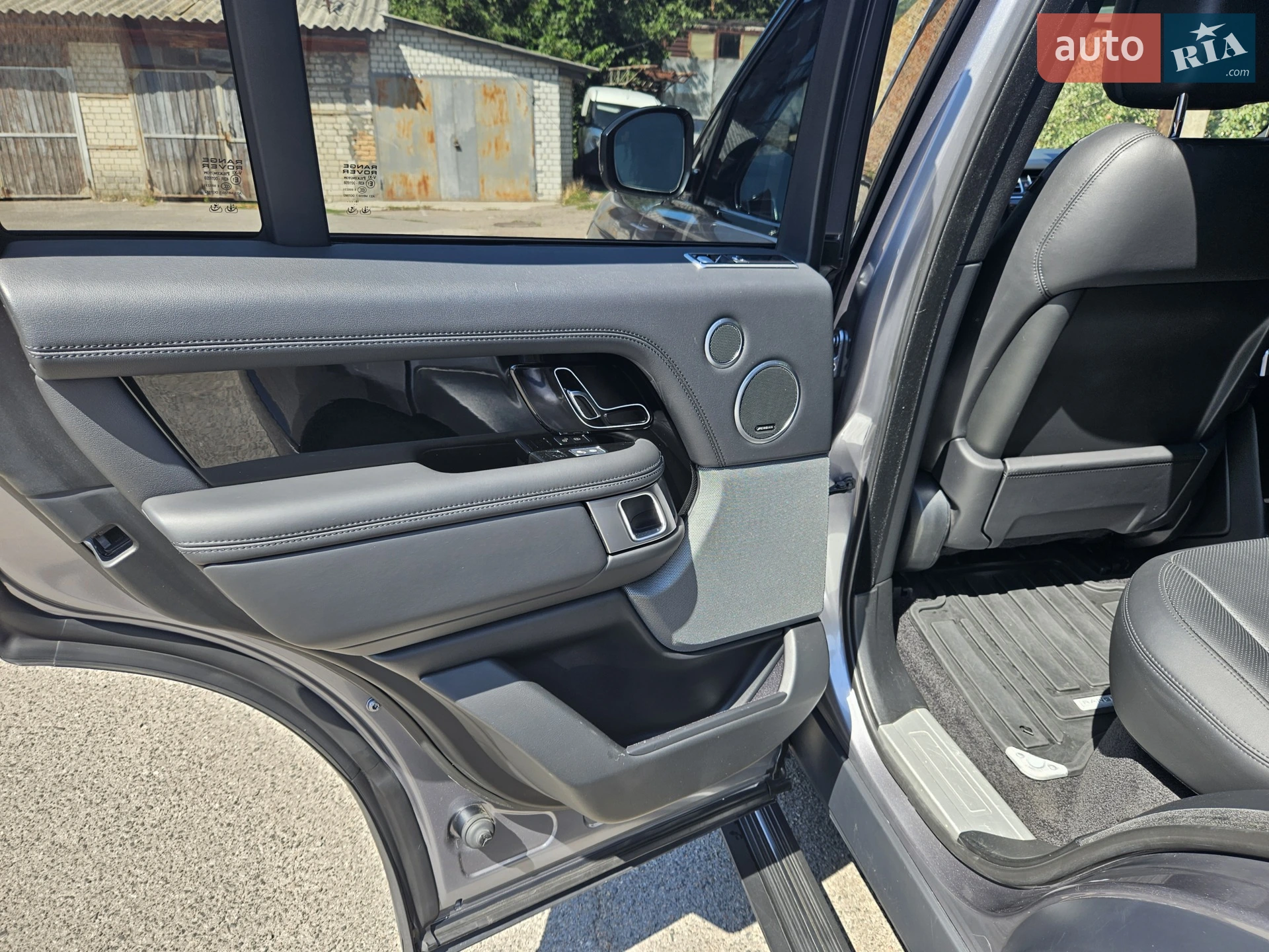2019 Land Rover Range Rover - мініатюра 17