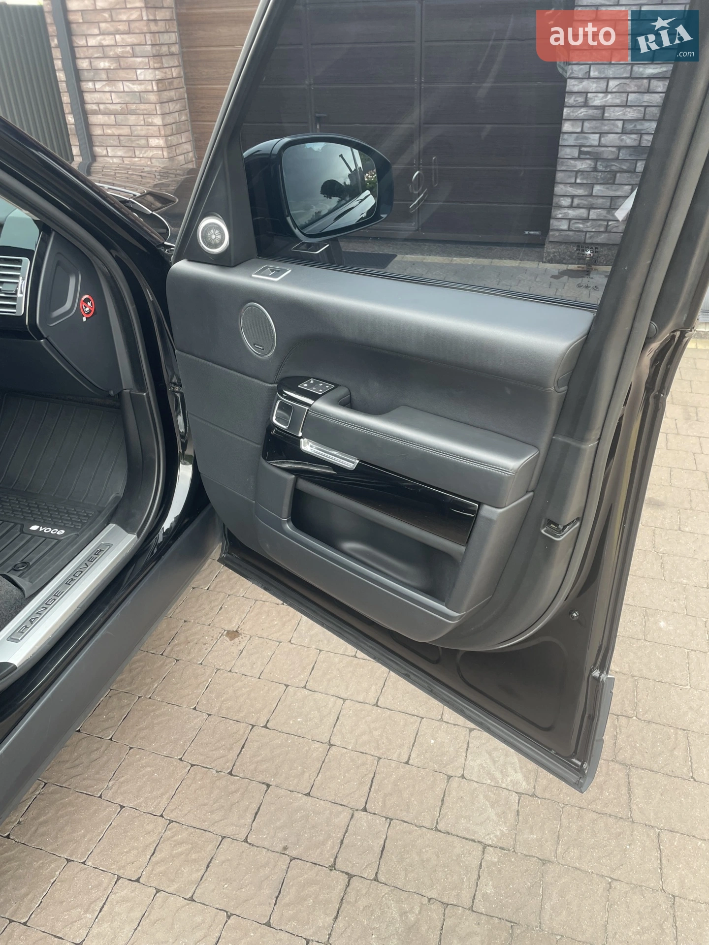 2016 Land Rover Range Rover - мініатюра 23