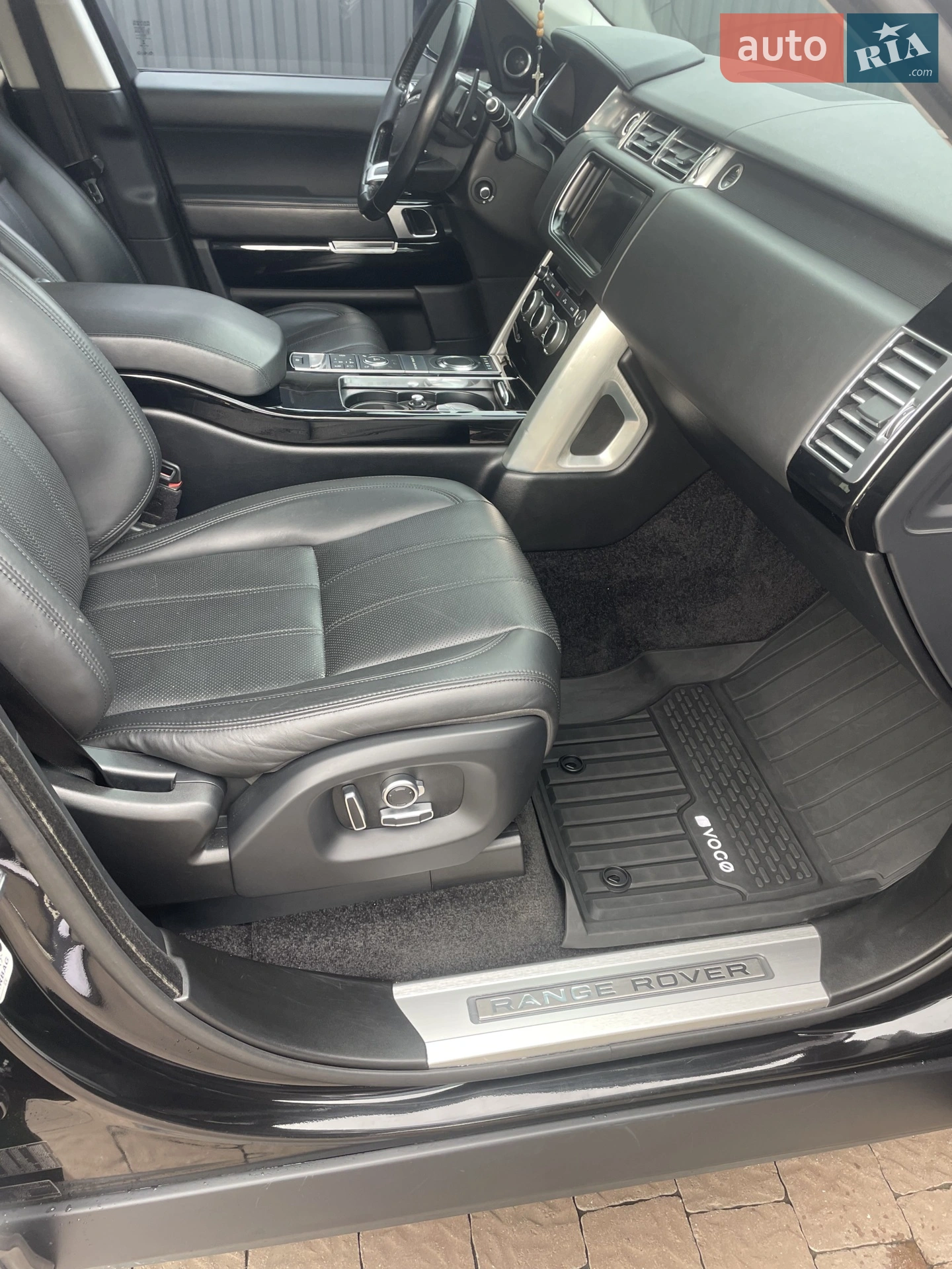 2016 Land Rover Range Rover - мініатюра 25