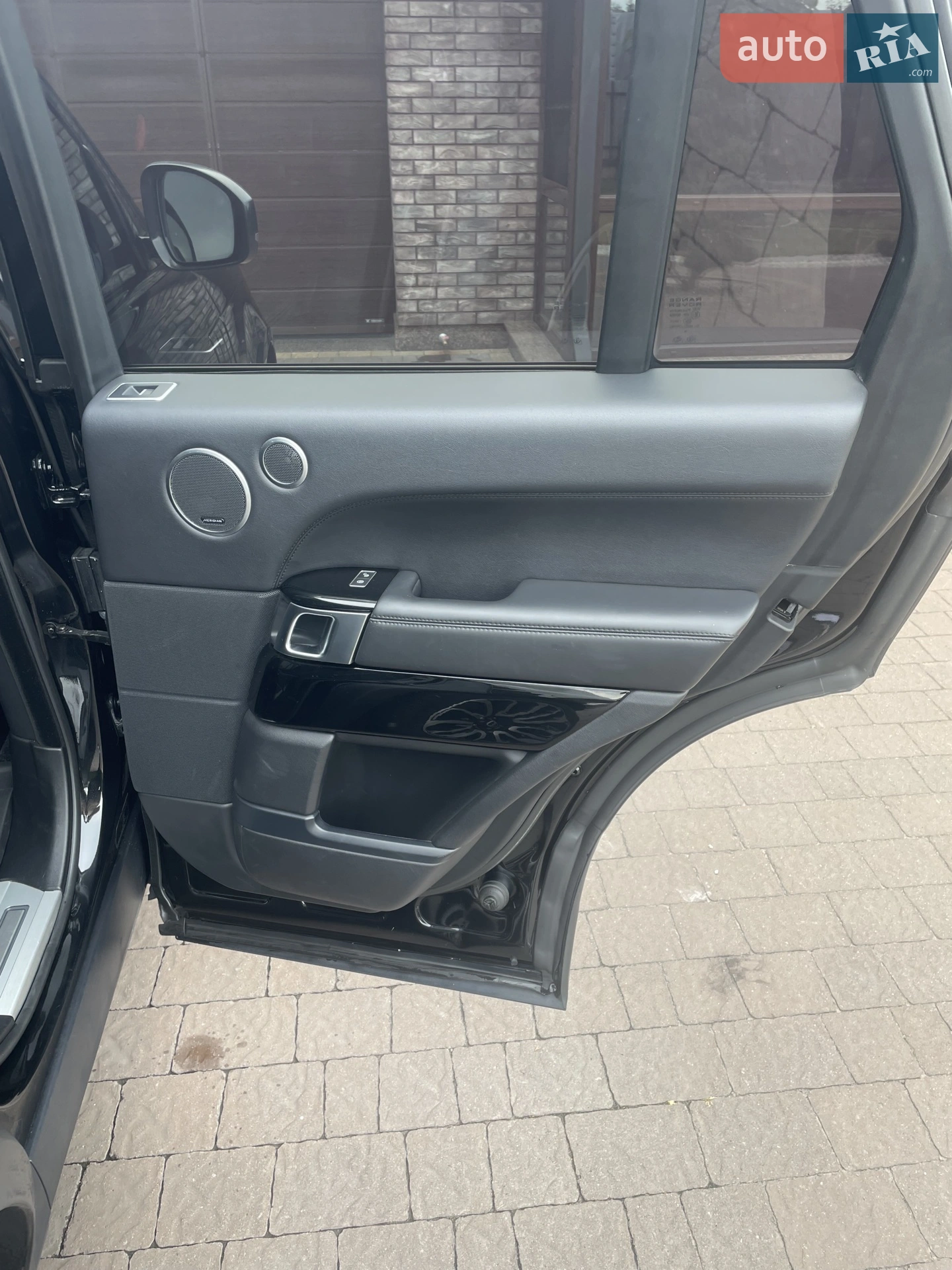 2016 Land Rover Range Rover - мініатюра 28