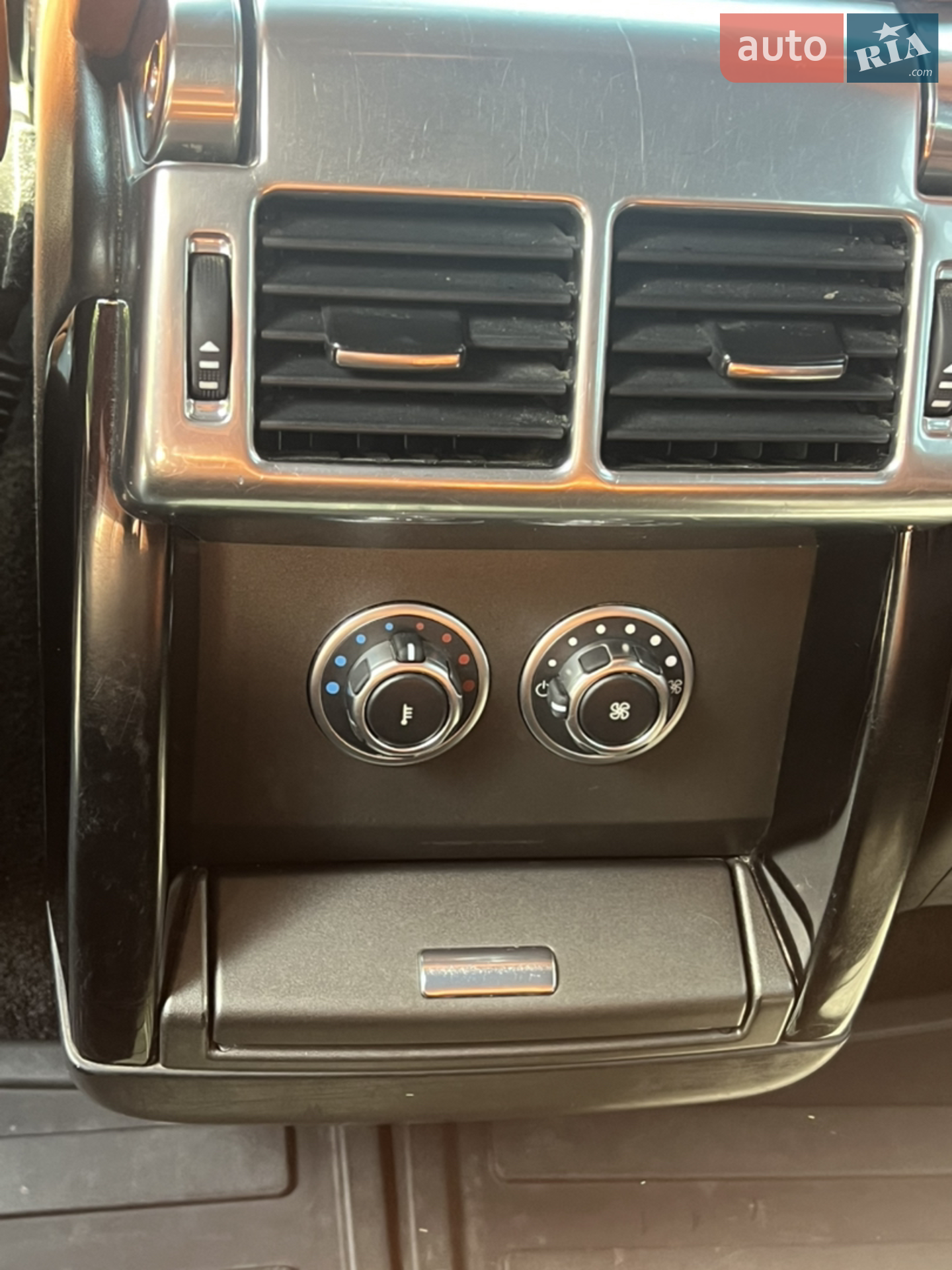 2012 Land Rover Range Rover - мініатюра 18