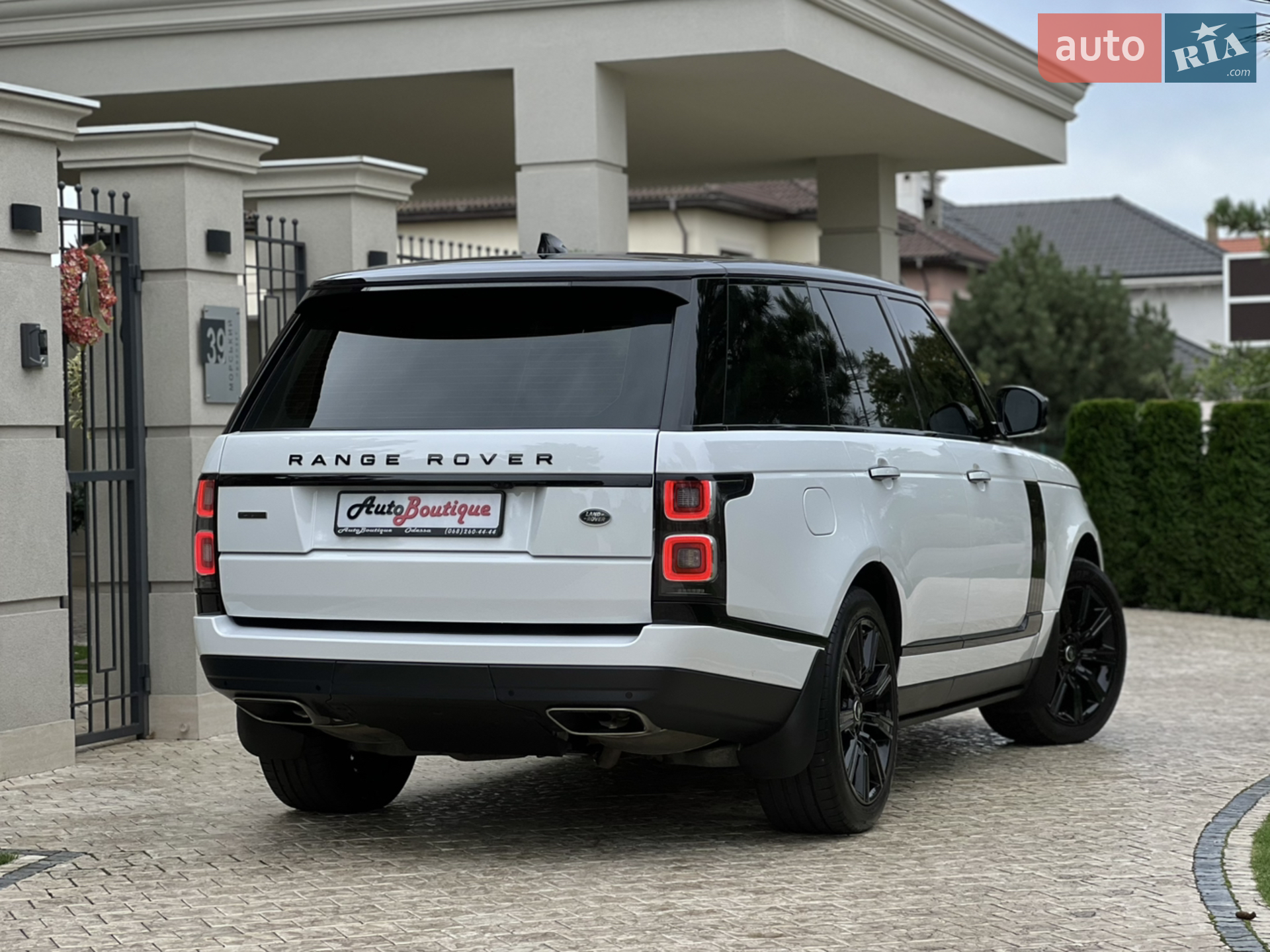 2018 Land Rover Range Rover - мініатюра 17