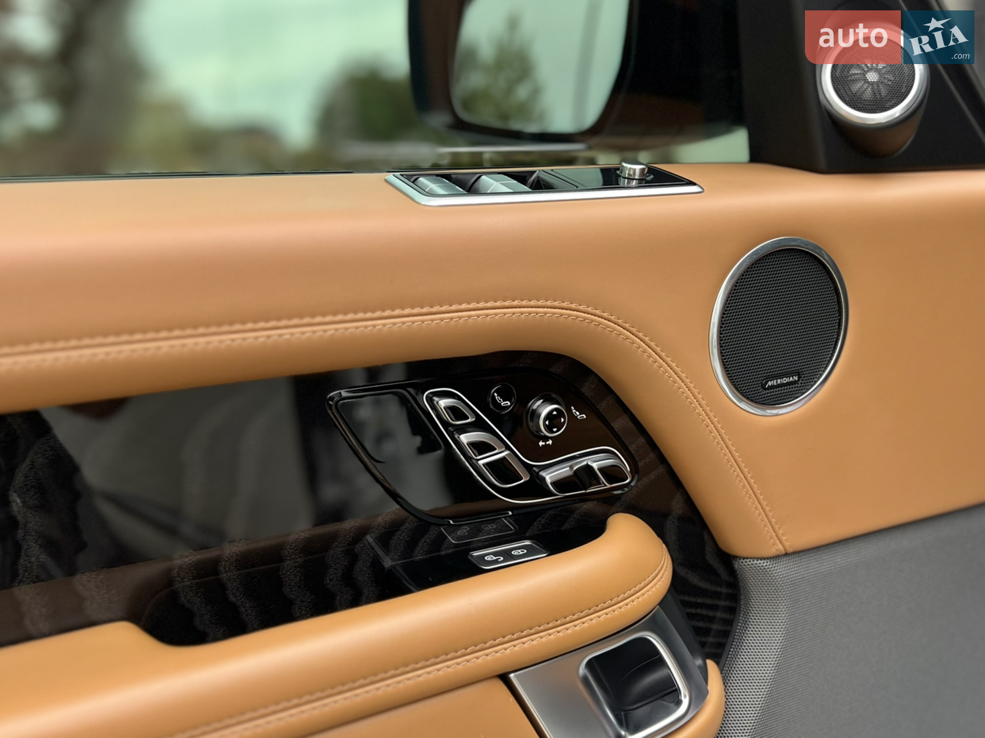 2018 Land Rover Range Rover - мініатюра 29
