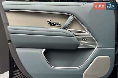 Внедорожник / Кроссовер Land Rover Range Rover 2023 в 