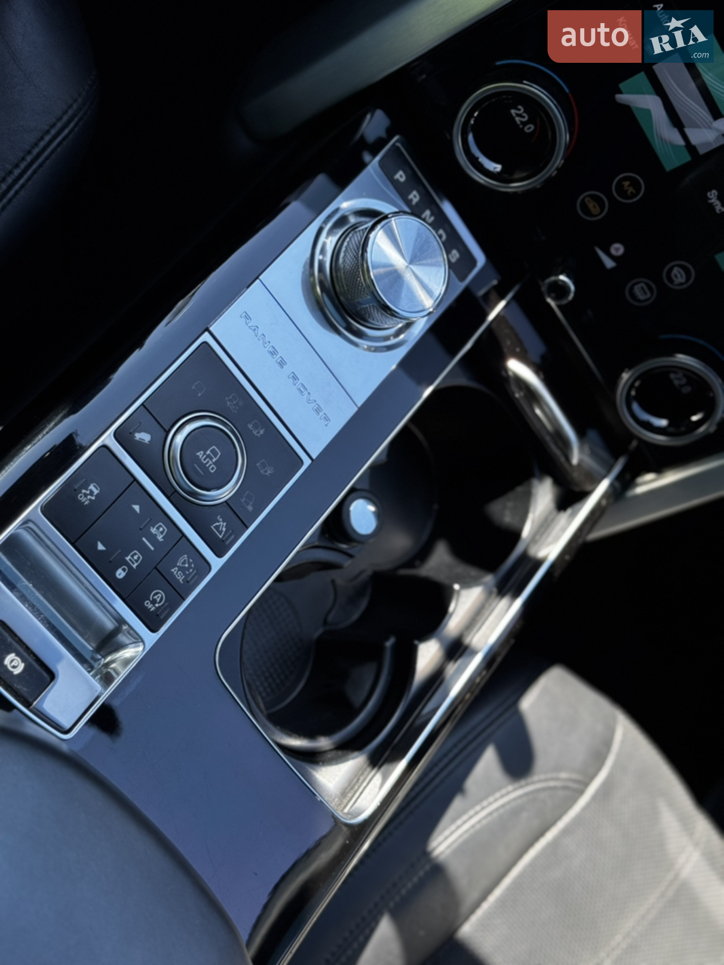 2015 Land Rover Range Rover - мініатюра 30