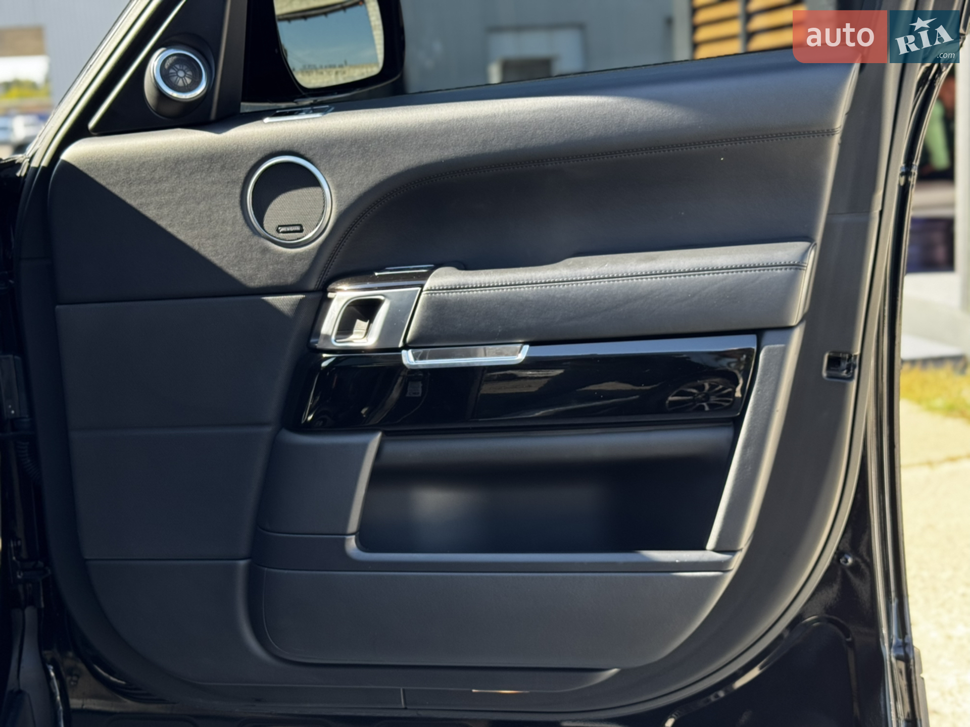 2015 Land Rover Range Rover - мініатюра 51